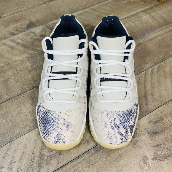 Nike Air Jordan 11 Retro Low Light Bone Snakeskin Sneakers Size 7y - Picture 7 of 7